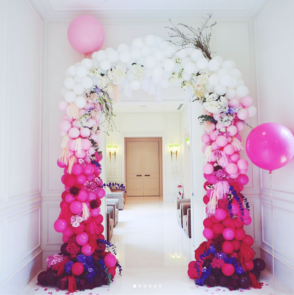 Decoration, Arch, Pink, Balloon, Architecture, Party supply, Purple, Magenta, Room, Christmas decoration, 