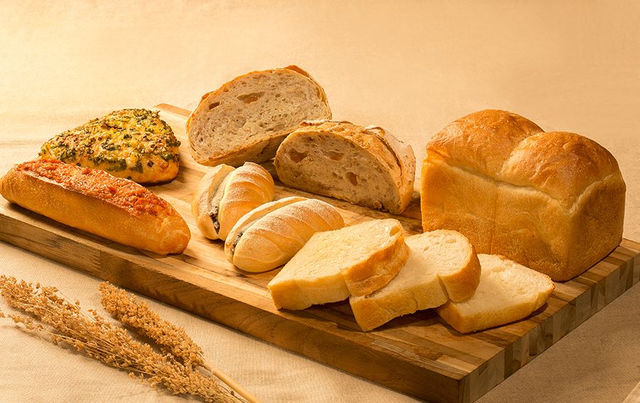 Food, Bread, Hard dough bread, Loaf, Cuisine, Potato bread, Dish, Ingredient, Gluten, Sourdough, 
