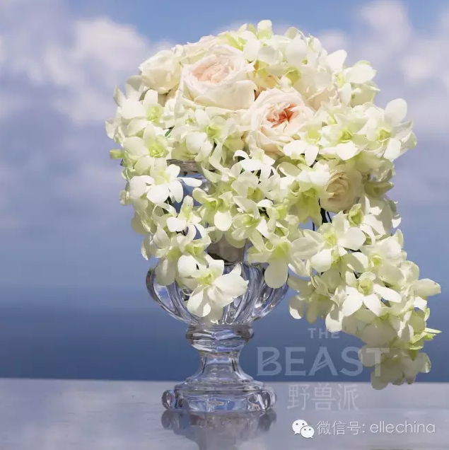 Petal, Flower, Bouquet, Cut flowers, Flowering plant, Artifact, Floristry, Flower Arranging, Vase, Floral design, 