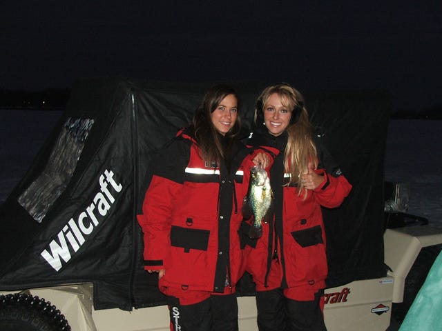 wilcraft-amphibious-ice-fishing-hunting-vehicle-women