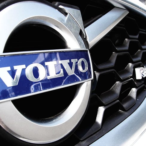 2010-Volvo-C30-Gear-Patrol 2010-Volvo-C30-Gear-Patrol