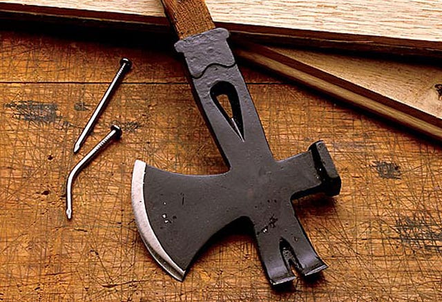 Box-Hatchet_gearpatrol