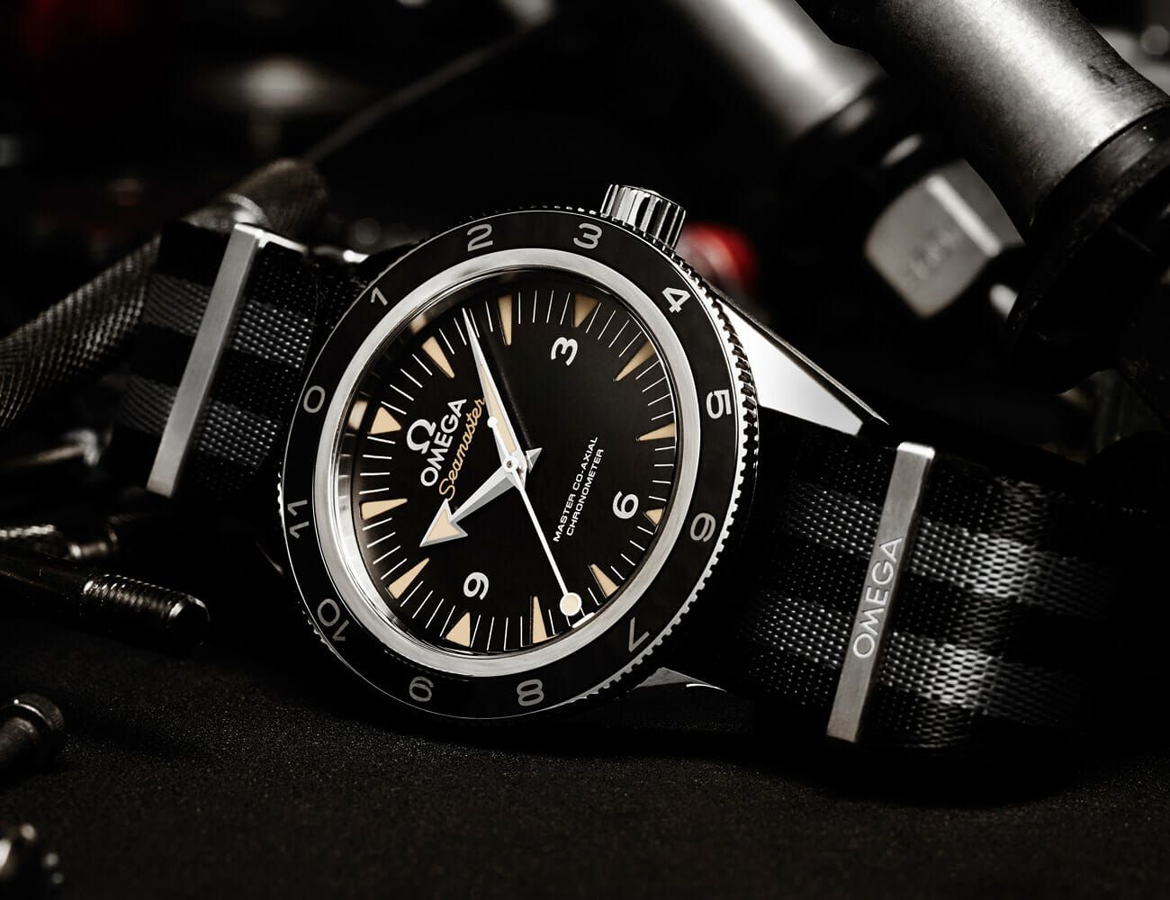 james bond diver watch