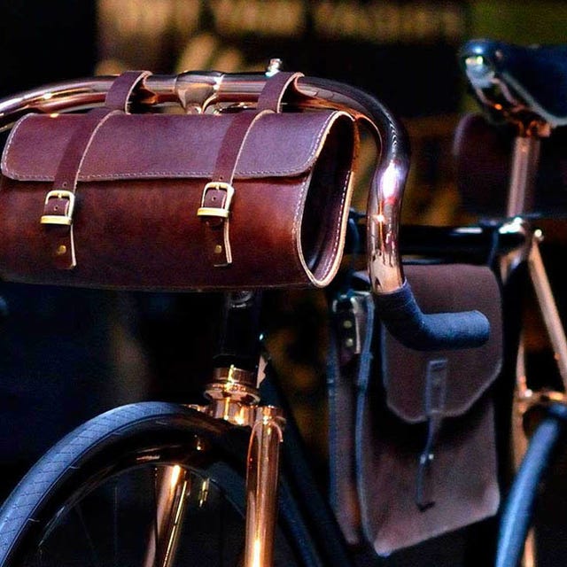 Detroit-Cargo-Handlebar-Bag-gear-patrol-full Detroit-Cargo-Handlebar-Bag-gear-patrol-full