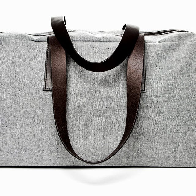 Everlane-Reverse-Denim-Bag-Colletion-Gear-Patrol-Lead-Full Everlane-Reverse-Denim-Bag-Colletion-Gear-Patrol-Lead-Full