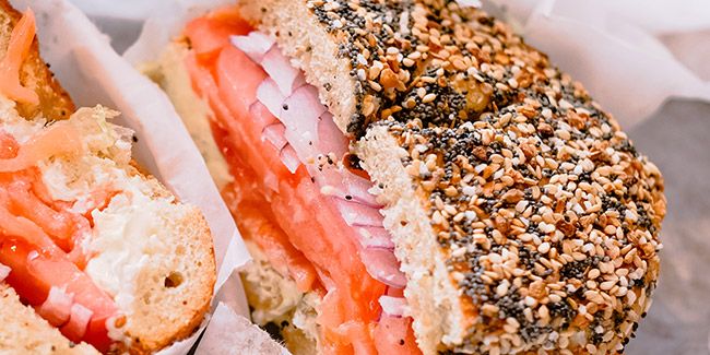 What To Order At New York City S Ess A Bagel Gear Patrol