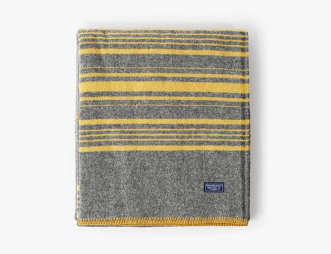 The 9 Best Wool Blankets For Winter Gear Patrol - Warmest Wool Blanket The 9 Best Wool Blankets For Winter Gear Patrol - Warmest Wool Blanket