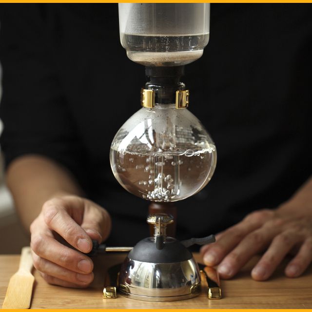 How to Brew Siphon Coffee, American and Japanese Style