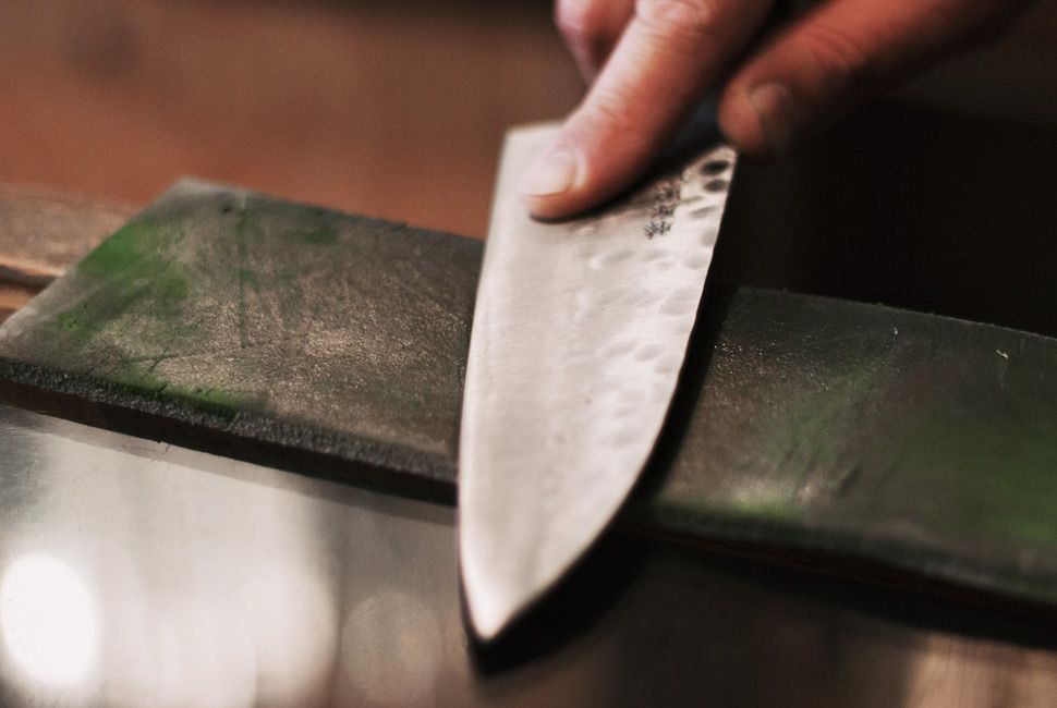 sharpening chef knife