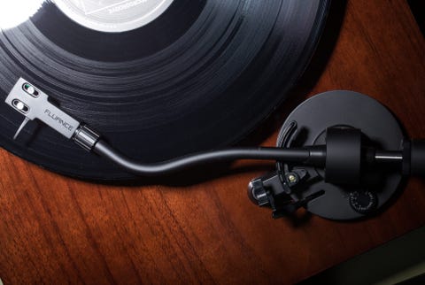 fluance turntable rt81 gearpatrol