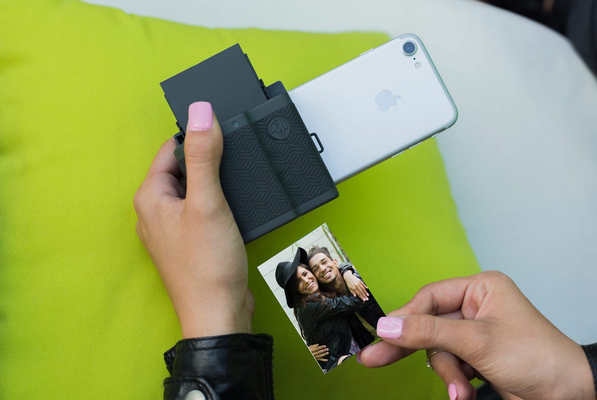 3 Unique Accessories for Better iPhone Photos