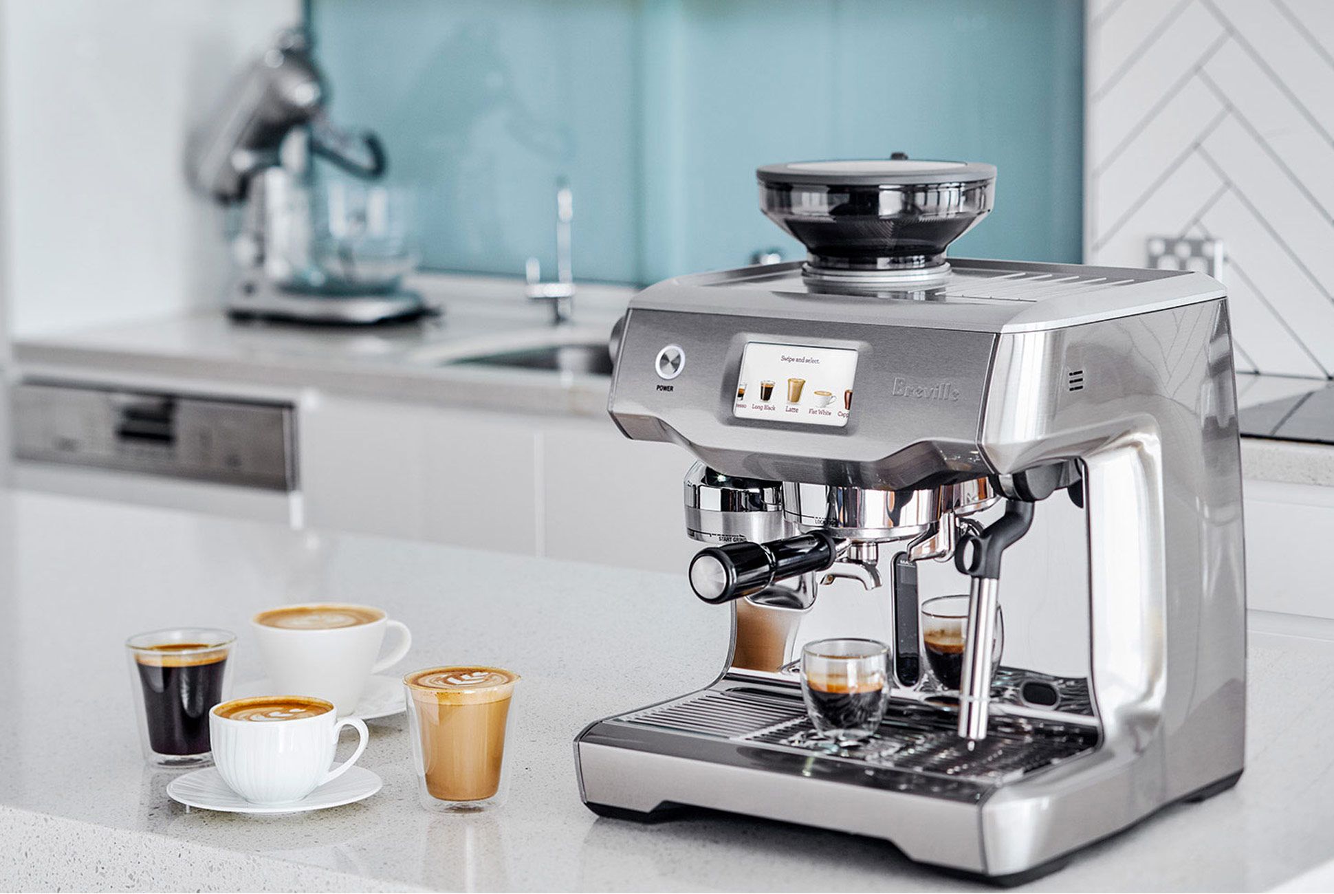 https://hips.hearstapps.com/amv-prod-gp.s3.amazonaws.com/gearpatrol/wp-content/uploads/2017/07/Breville-Oracle-Touch-Espresso-Machine-gear-patrol-1.jpg