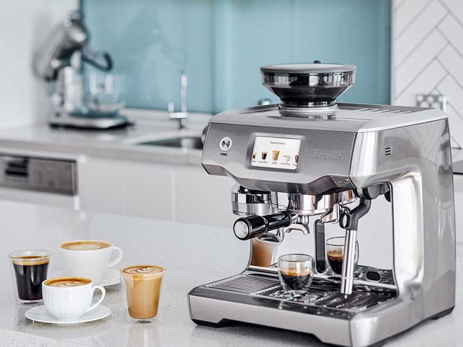 https://hips.hearstapps.com/amv-prod-gp.s3.amazonaws.com/gearpatrol/wp-content/uploads/2017/08/Breville-Oracle-Touch-Espresso-Machine-gear-patrol-feature-v2.jpg?crop=1xw:0.975xh;center,top&resize=1200:*