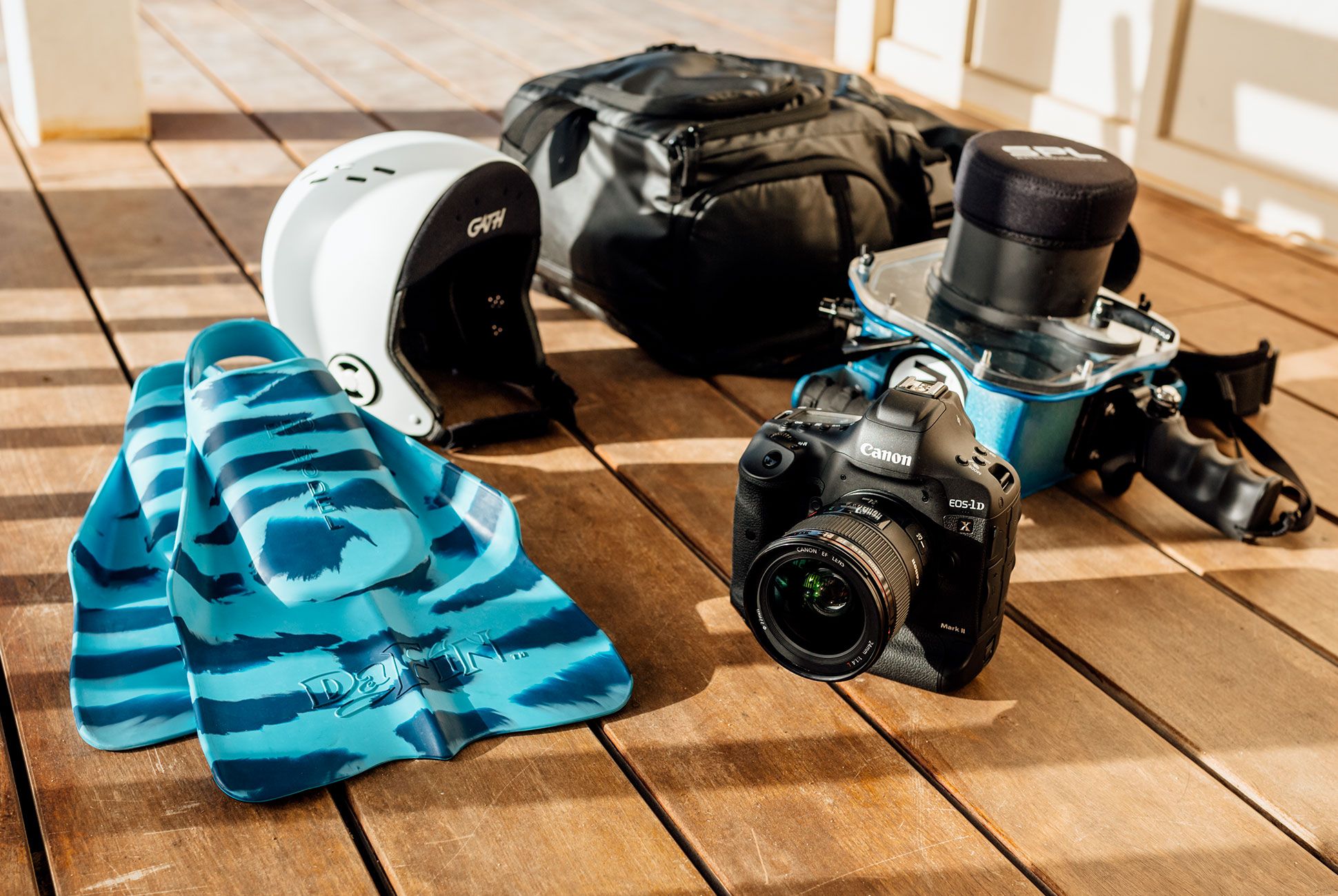 weld surf camera backpack