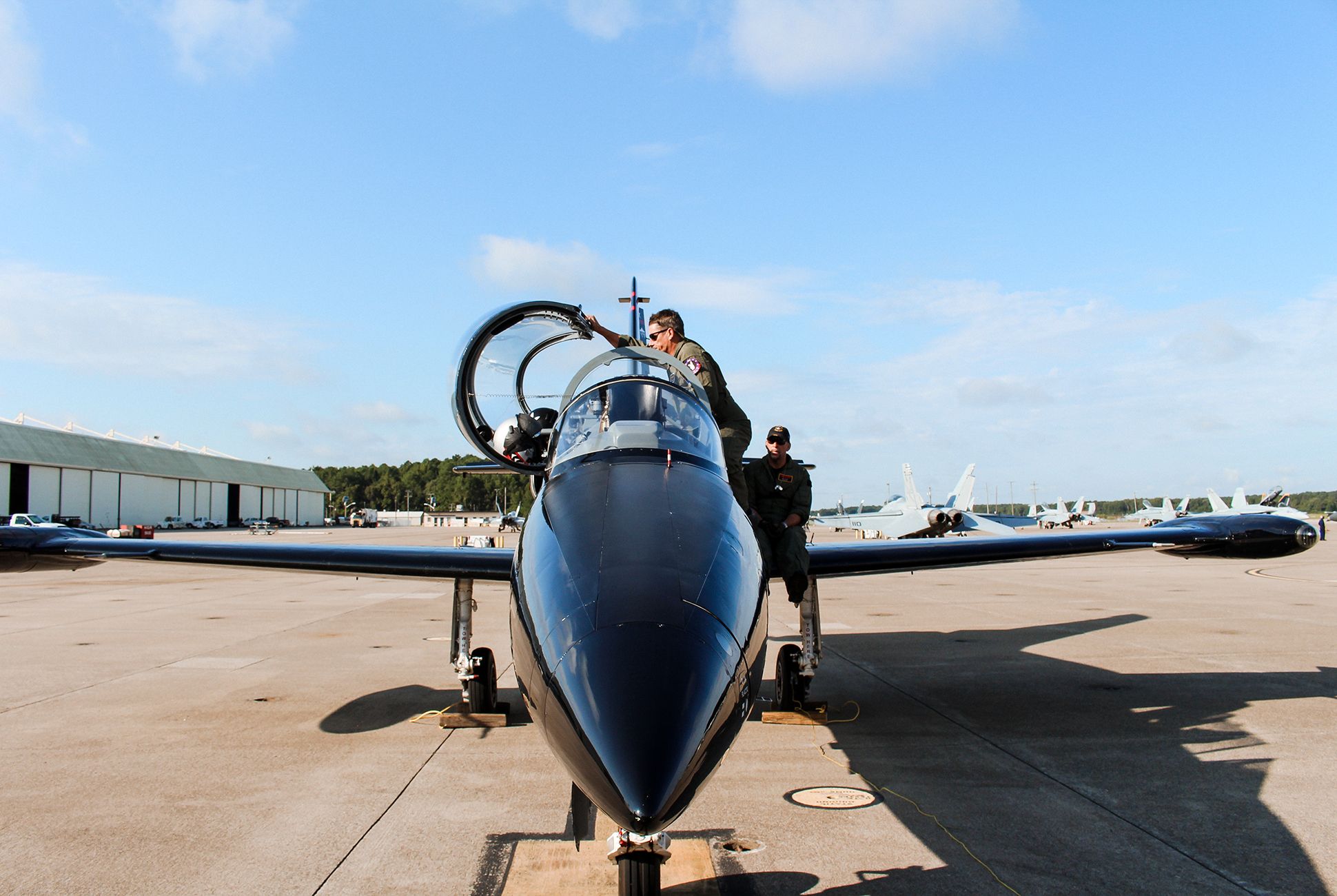 Top Gun: How fighter jet pilots withstand high G