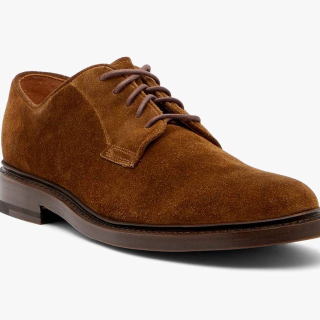 Frye-Jones-Suede-gear-patrol-full-lead Frye-Jones-Suede-gear-patrol-full-lead
