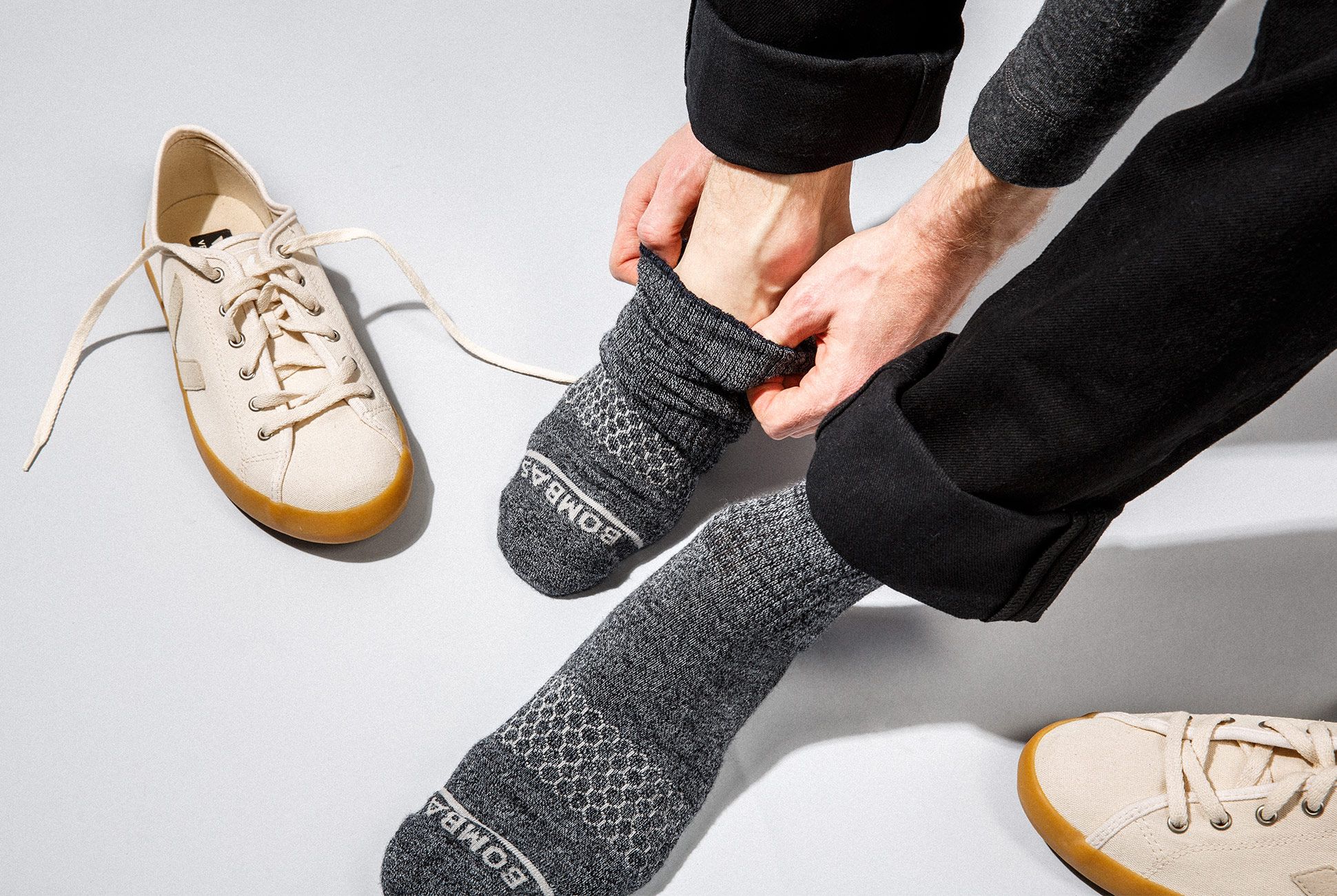 Снимать носки во сне. Men's Wool Socks. Wearing Socks men. Wear Socks. Socks with men's Shoes.