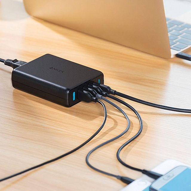 DON-gear-patrol-Anker-5-port-Charger-full-lead