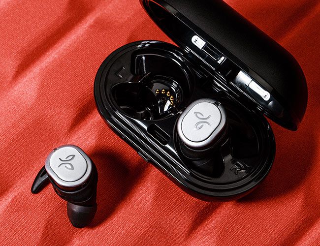 jaybird run right earbud not working