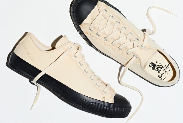 M2W-Canvas-Sneakers-Gear-Patrol-Lead-Full