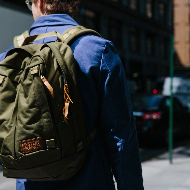 This-Commuter-Backpack-Has-Just-the-Right-Features-gear-patrol-1