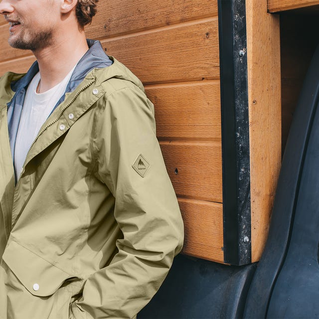 burton-rain-jacket-gear-patrol-full-lead burton-rain-jacket-gear-patrol-full-lead