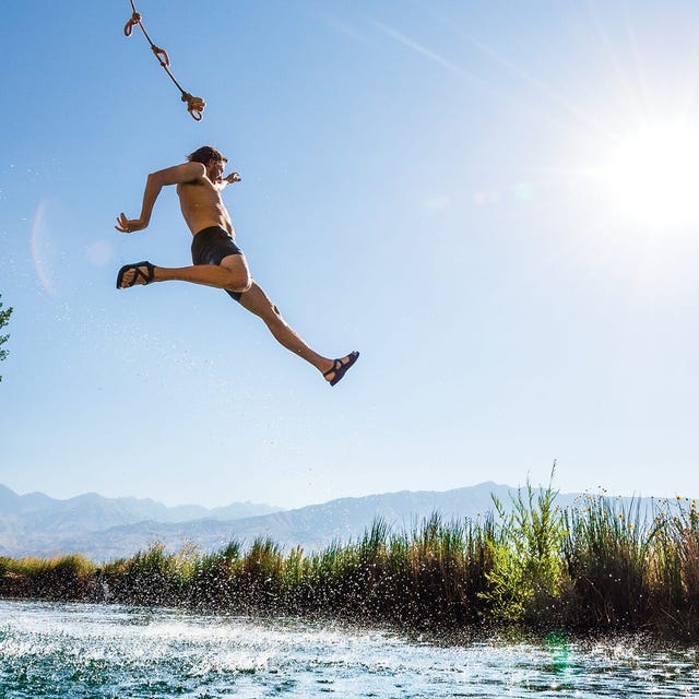 patagonia-baggie-gear-patrol-full-lead patagonia-baggie-gear-patrol-full-lead