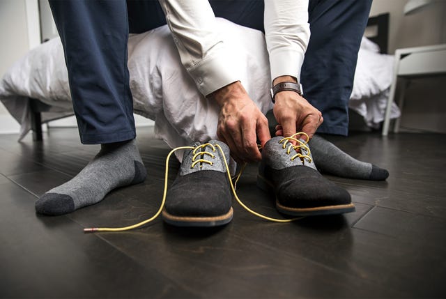 whiskey-laces-gear-patrol-full-lead
