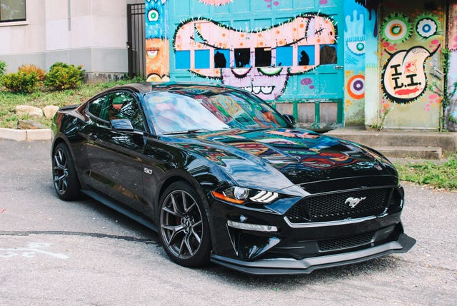 Mustang-Performance-Pack-Gear-Patrol-Slide-1