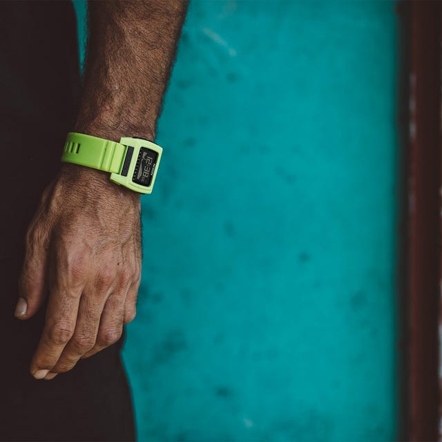 nixon-beachgoer-watch-gear-patrol-full-lead nixon-beachgoer-watch-gear-patrol-full-lead