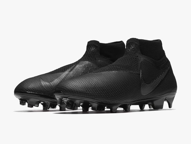 Abandono adolescente multitud Want to See Nike's Most Promising New Tech? Look at These Soccer Cleats.