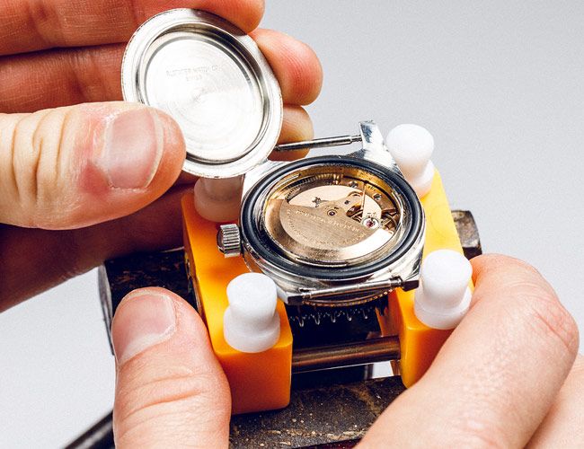 How To Open A Screw-Back Watch Case