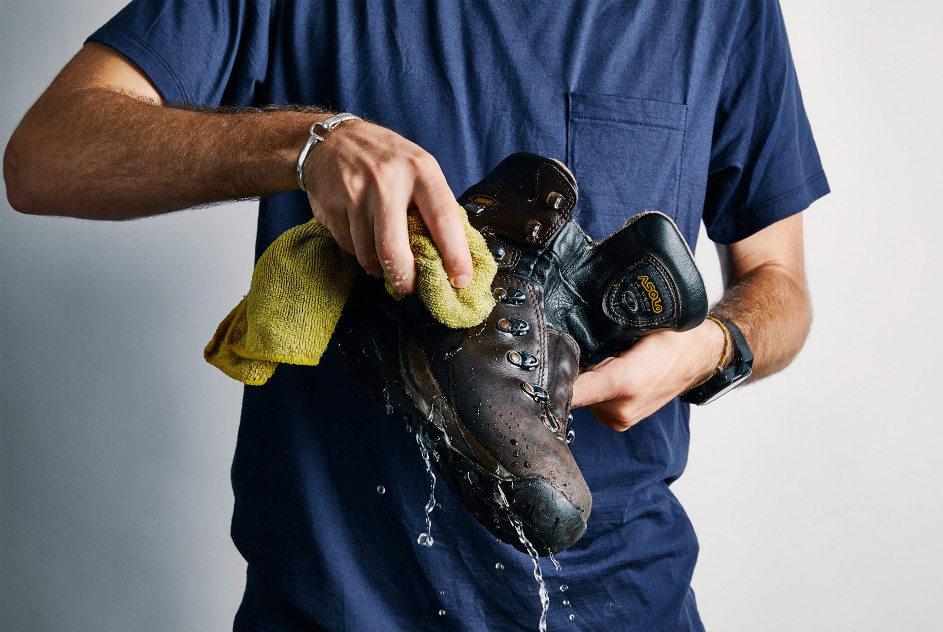 cheap waterproof hiking shoes