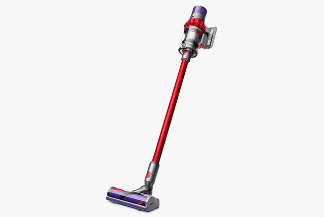 Dyson-Cyclone-V10-Gear-Patrol-Lead-Full