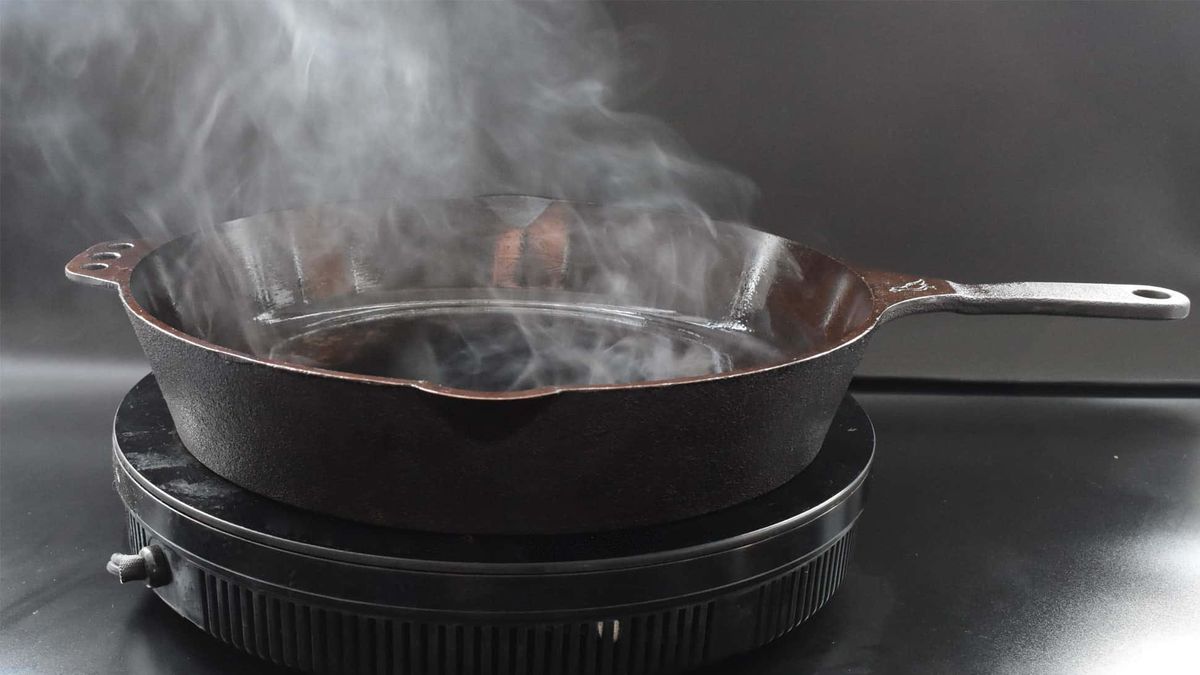 Should An Electric Skillet Smoke When You Turn It On