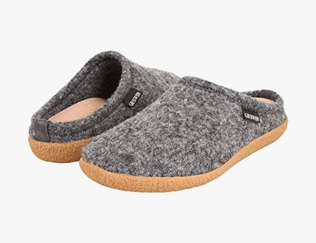 camping slippers mens