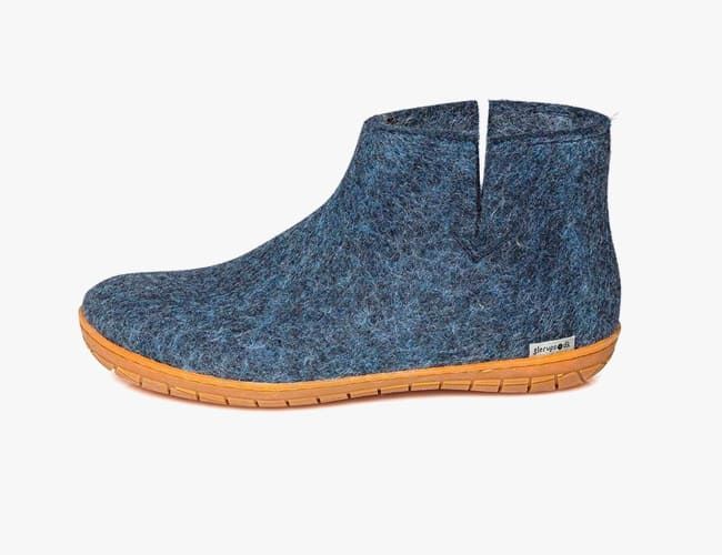 best slippers for camping