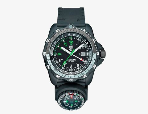 Best-Travel-Watches-Gear-Patrol-luminox