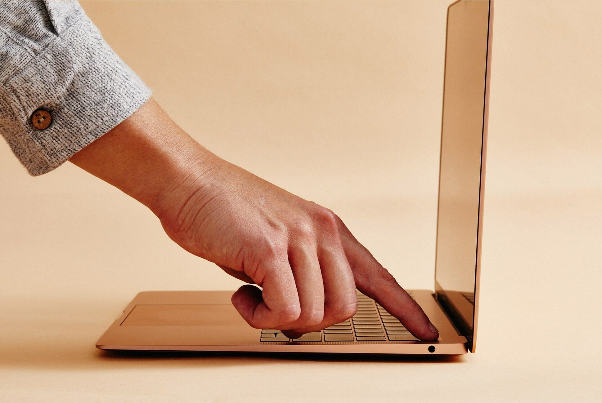 how to wipe a laptop clean to run faster