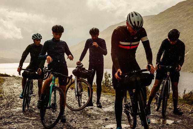 Rapha-Brevert-Bag-gear-patrol-slide-01