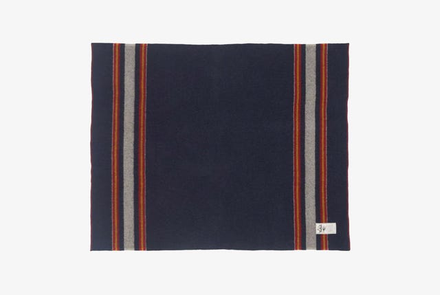 HB-Woolrich-Camp-Blanket-Sale-gear-patrol-full-lead