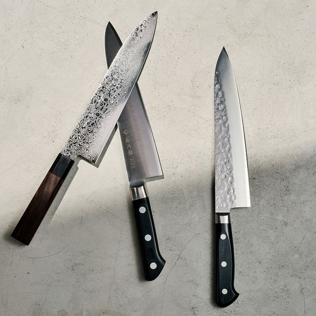 https://hips.hearstapps.com/amv-prod-gp.s3.amazonaws.com/gearpatrol/wp-content/uploads/2019/01/4-Things-To-Know-Before-Buying-A-Chefs-Knife-Gear-Patrol-Lead-Full.jpg?crop=0.6701030927835051xw:1xh;center,top&resize=640:*