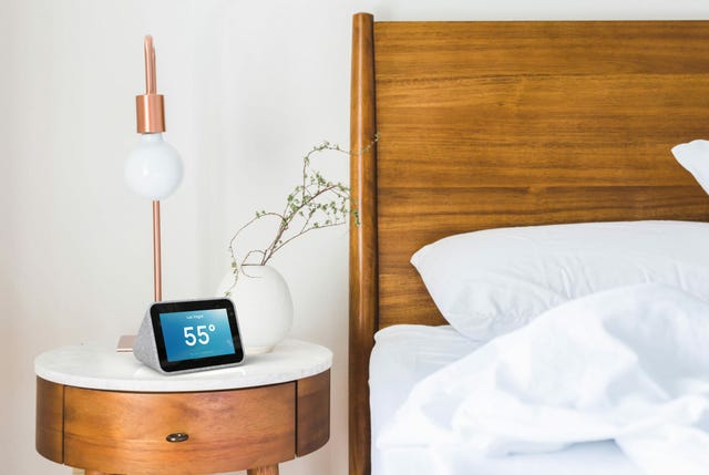 Lenovo-Google-Smart-Clock-Gear-Patrol-Lead-Full