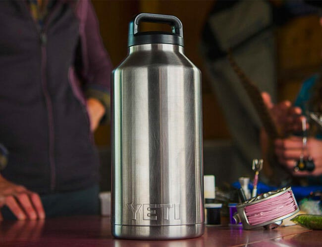 Yeti 64 Oz Bottle for Sale in Stoughton, MA - OfferUp