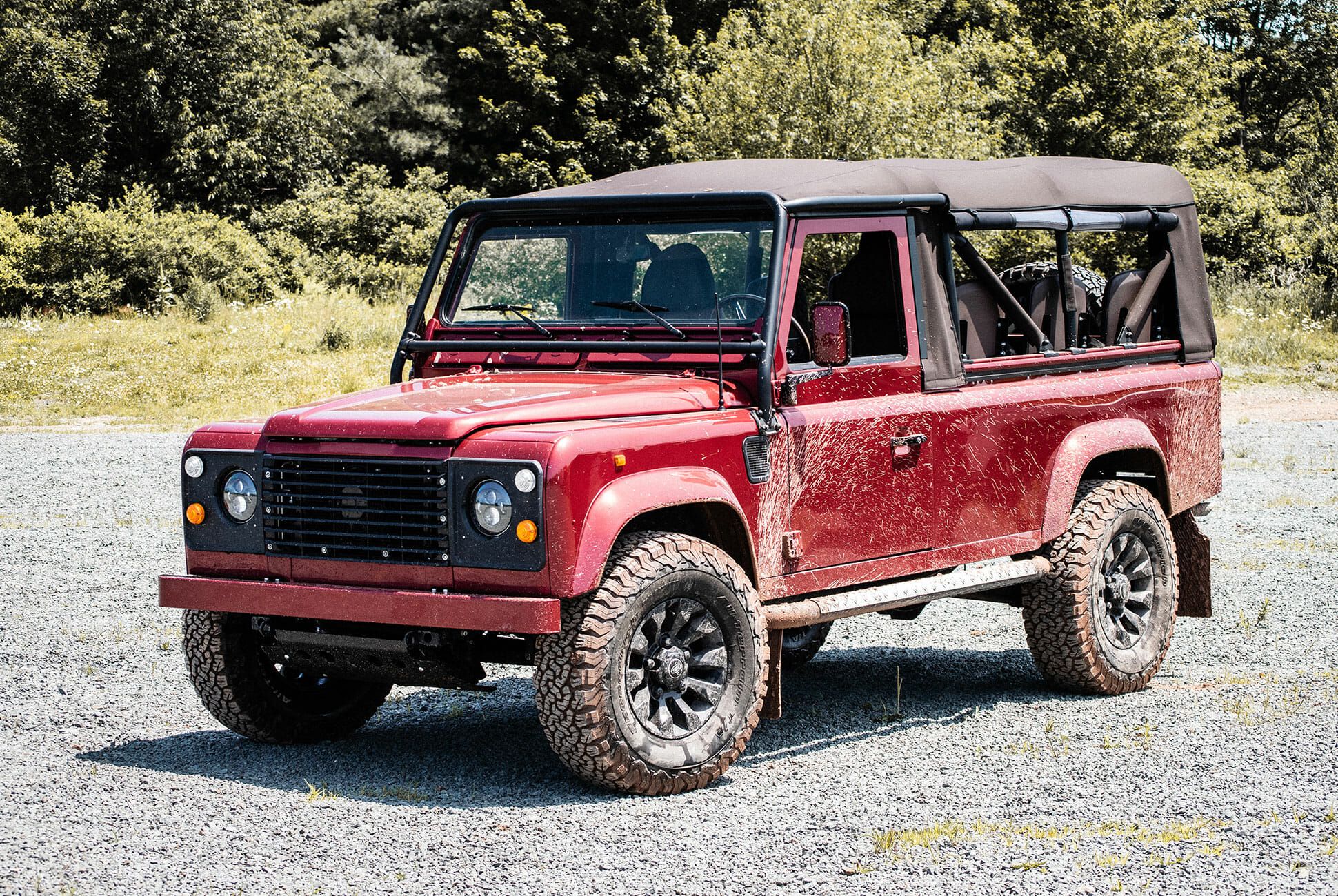 ondersteboven Protestant paraplu No One Should Buy a Classic Land Rover Defender. Here's Why