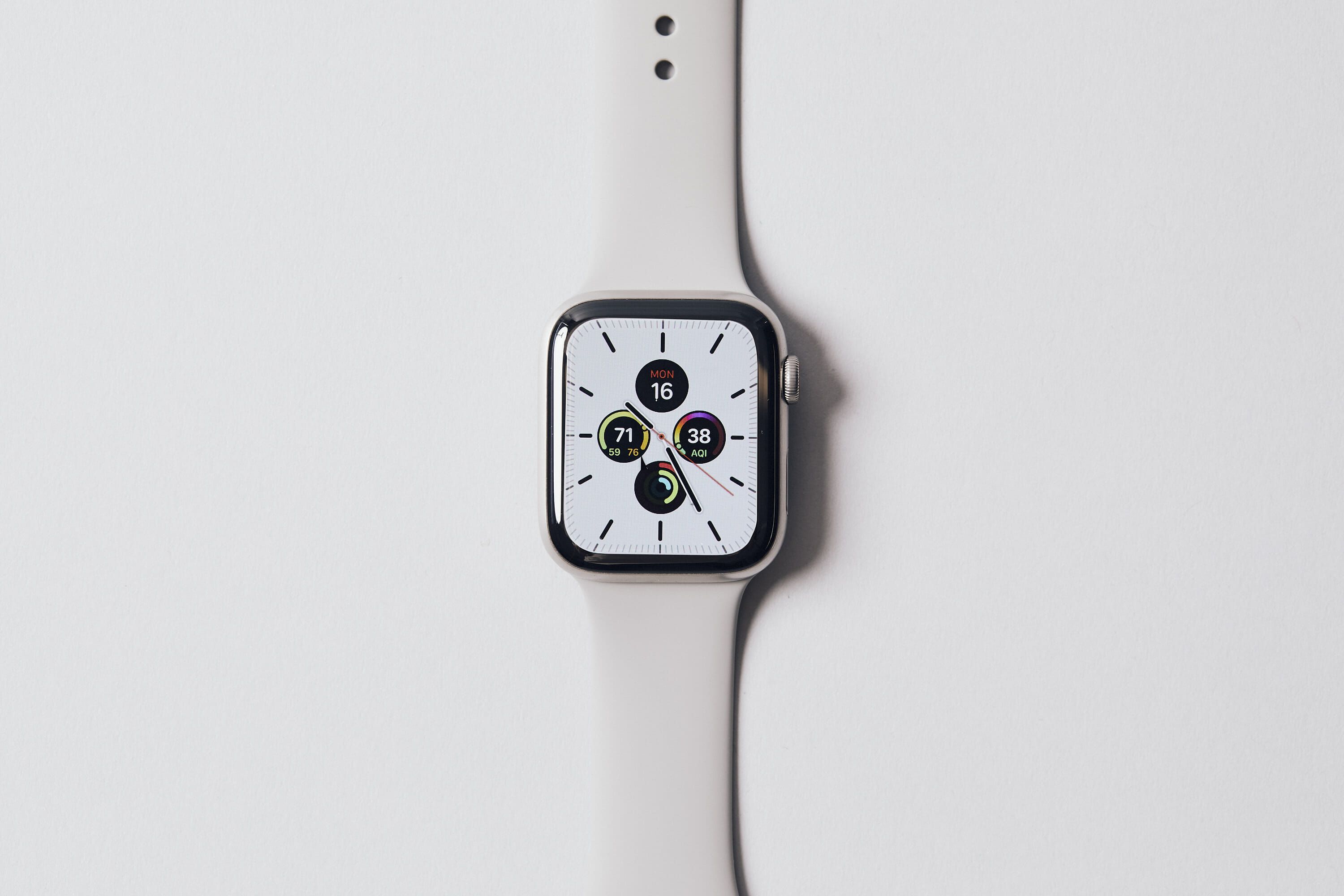 Watch series 9 сияющая звезда. Эппл вотч 8 ультра коробка. Apple watch Series 8 Silver White. Часы эпл вотч расстегнутые. Эпл вотч Сериес 8 сияющая звезда.