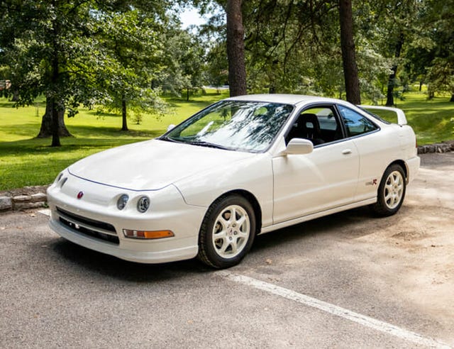 This Acura Integra Type R Will Sell For Over 70 000 Bull Gear Patrol