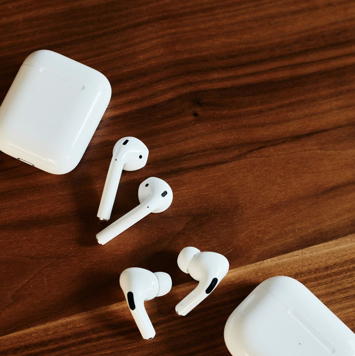 Regan omgive hoppe AirPods Flashing Orange? Here's How to Fix Them