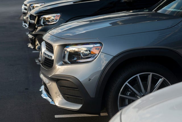 2020-Mercedes-GLB-Class-First-Drive-gear-patrol-lead-slide-7