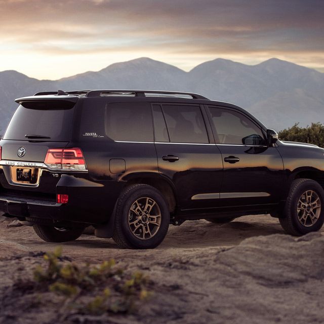 The Next Toyota Land Cruiser Could Get an OffRoading Trim